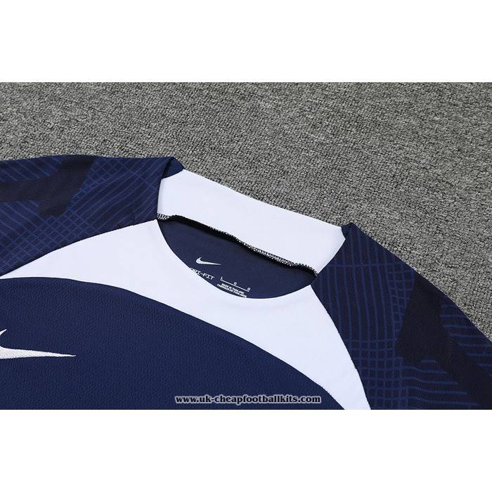 Tracksuit
 Paris Saint-Germain 2022-2023 Short Sleeve
 Blue
 - Shorts
